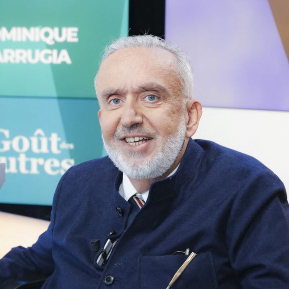 Dominique Farrugia a aujourd'hui 62 ans...
Dominique Farrugia - Enregistrement de l'émission "Le goût des autres", présentée par V.Benaïm et diffusée le 2 avril sur la chaine i24News. © Jack Tribeca / Bestimage 