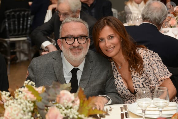 Exclusif - Dominique Farrugia et sa femme Isabelle - Gala annuel du "Casip-Cojasor" à l'Hôtel Salomon de Rothschild à Paris, le 12 novembre 2019. L'association a pour but de répondre aux besoins sociaux des personnes en difficulté. C’est une maison où se côtoient des équipes de grands professionnels et bénévoles, partageant le même objectif : la prise en compte de l’individualité de la personne aidée, la spécificité de sa demande et une réponse adaptée à ses besoins, quel que soit son profil, son âge, son cadre familial ou son origine. Empreinte d’une tradition alliant l’action à la réflexion, le Casip-Cojasor a en effet construit depuis deux cents ans les lieux d’accueil et d’hébergement nécessaires à l’écoute et à la protection des plus démunis, à leur épanouissement dans un cadre de vie en harmonie avec leurs convictions et leurs traditions. Le Casip-Cojasor fonde sa philosophie et son action sur les enseignements de la tradition juive et les valeurs de la République qui reconnaissent à chacun sa liberté de pensée et d’expression. © Erez Lichtfeld/Bestimage  No web No blog pour Belgique/Suisse 