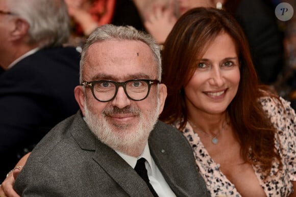 Exclusif - Dominique Farrugia et sa femme Isabelle - Gala annuel du "Casip-Cojasor" à l'Hôtel Salomon de Rothschild à Paris, le 12 novembre 2019. L'association a pour but de répondre aux besoins sociaux des personnes en difficulté. C’est une maison où se côtoient des équipes de grands professionnels et bénévoles, partageant le même objectif : la prise en compte de l’individualité de la personne aidée, la spécificité de sa demande et une réponse adaptée à ses besoins, quel que soit son profil, son âge, son cadre familial ou son origine. Empreinte d’une tradition alliant l’action à la réflexion, le Casip-Cojasor a en effet construit depuis deux cents ans les lieux d’accueil et d’hébergement nécessaires à l’écoute et à la protection des plus démunis, à leur épanouissement dans un cadre de vie en harmonie avec leurs convictions et leurs traditions. Le Casip-Cojasor fonde sa philosophie et son action sur les enseignements de la tradition juive et les valeurs de la République qui reconnaissent à chacun sa liberté de pensée et d’expression. © Erez Lichtfeld/Bestimage  No web No blog pour Belgique/Suisse 