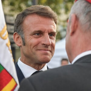 "Vous n'avez pas écouté jusqu'au bout, le numéro n'est pas attribué ou pas accessible donc le Président n'est pas accessible", a pourtant bien tenté de se défendre Benjamin Castaldi
Le président Emmanuel Macron - Le président E.Macron lors de la cérémonie de commémoration du 80ème anniversaire de la libération de Paris Place Denfert-Rochereau le 25 août 2024 © Isa Harsin / Pool / Bestimage