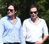 On vous explique tout
Anthony Delon et son demi-frère Alain-Fabien découvrent les hommages devant les grilles de la propriété de Douchy, quelques heures avant les obsèques de leur père, A.Delon, le 24 août 2024.