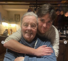 Une photo d'Alain Delon partagée par son fils Alain-Fabien bouleverse toute la famille
Alain-Fabien partage des photos de son père sur Instagram