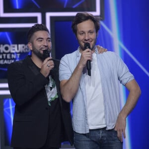 Exclusif - Vianney et Kendji Girac - Enregistrement de l'émission "300 Choeurs chantent Les plus beaux duos" à Paris, qui sera diffusée le 8 janvier 2021 sur France 3.  © Tiziano Da Silva / Bestimage 