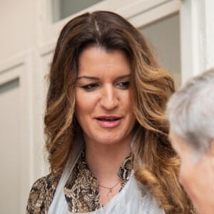 Marlène Schiappa à l'association "Action Insertion Solidarité" à Champigny-sur-Marne, France. © Baptiste Autissier/Panoramic/bestimage