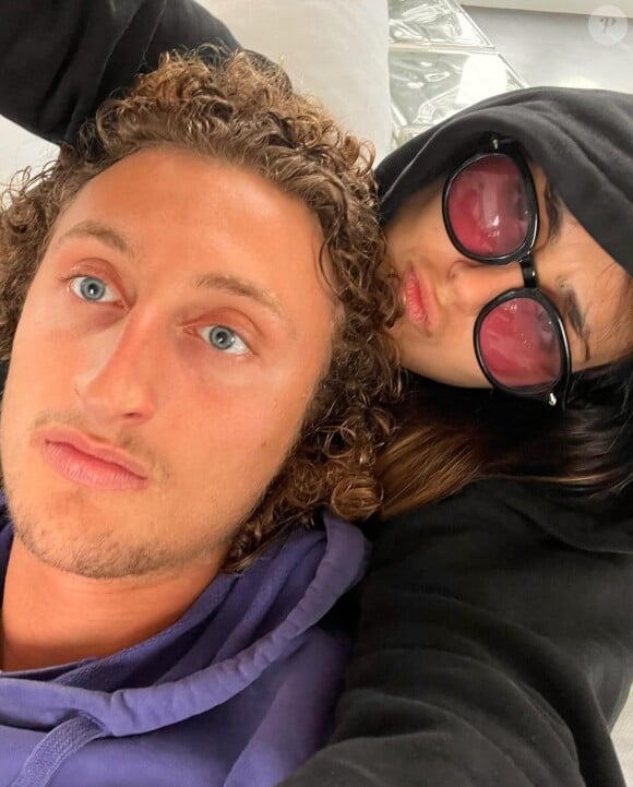 C'est à l'occasion de son anniversaire que Joalukas a partagé plusieurs photos
Joalukas Noah amoureux. Il se dévoile sur Instagram avec sa compagne Pauline. Le 31 août 2024.