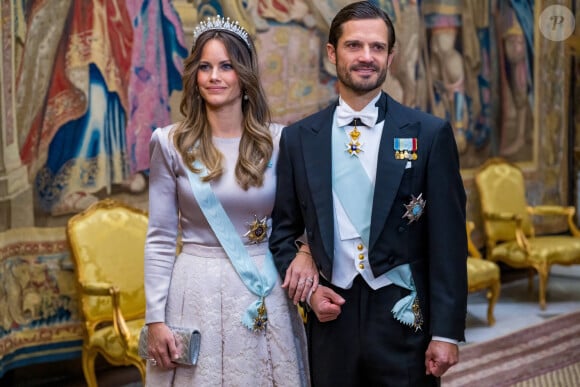 Le palais a annoncé l'heureuse nouvelle ce 2 septembre
Le prince Carl Philip de Suède et la princesse Sofia (Hellqvist) de Suède - La famille royale de Suède lors du dîner de gala pour la société civile donné dans la galerie Carl XI au Palais royal de Stockholm, Suède, le 29 septembre 2022. 