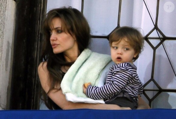 Angelina Jolie et Knox en Italie le 24 mars 2010.