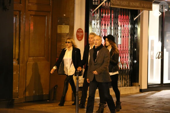 Exclusif - Nathalie Delon, Alain Delon et Alyson le Borges - Alain Delon en famille pour fêter ses 80 ans au restaurant La Corte, rue du faubourg St-Honoré à Paris le 7 novembre 2015.