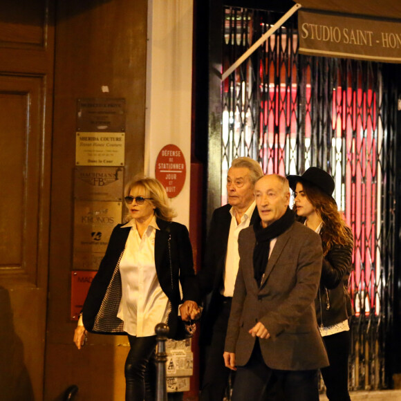 Exclusif - Nathalie Delon, Alain Delon et Alyson le Borges - Alain Delon en famille pour fêter ses 80 ans au restaurant La Corte, rue du faubourg St-Honoré à Paris le 7 novembre 2015.