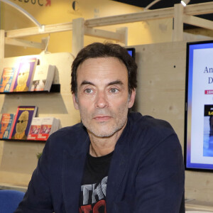 Anthony Delon au Festival du Livre de Paris 2024 au Grand Palais Éphémère le 14 avril 2024. © Cédric Perrin / Bestimage 