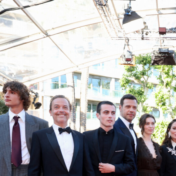 Jérôme Seydoux, Vassili Schneider, Matthieu Delaporte, Julien De Saint-Jean, Laurent Lafitte, Anamaria Vartolomei, Anaïs Demoustier (enceinte), Pierre Niney, Matthieu Delaporte, Adèle Simphal, Julie de Bona, Marie Narbonne, Pierfrancesco Favino, Dimitri Rassam, Alexandre de La Patellière - Montée des marches du film " Le comte de Monte-Cristo " lors du 77ème Festival International du Film de Cannes, au Palais des Festivals à Cannes. Le 22 mai 2024 © Jacovides-Moreau / Bestimage 