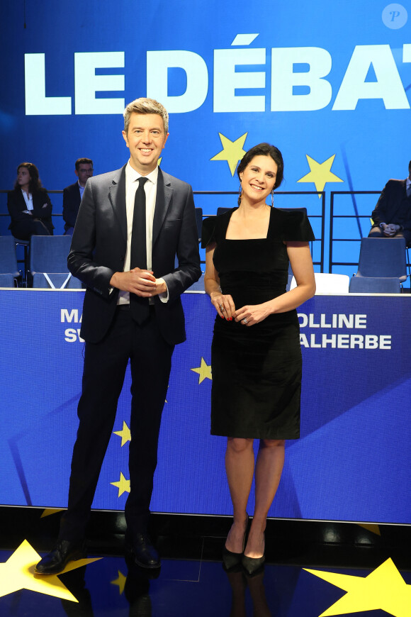 Maxime Switek et Apolline de Malherbe - Elections européennes 2024 : débat entre les têtes de liste sur BFM TV. © Coadic Guirec / Bestimage 