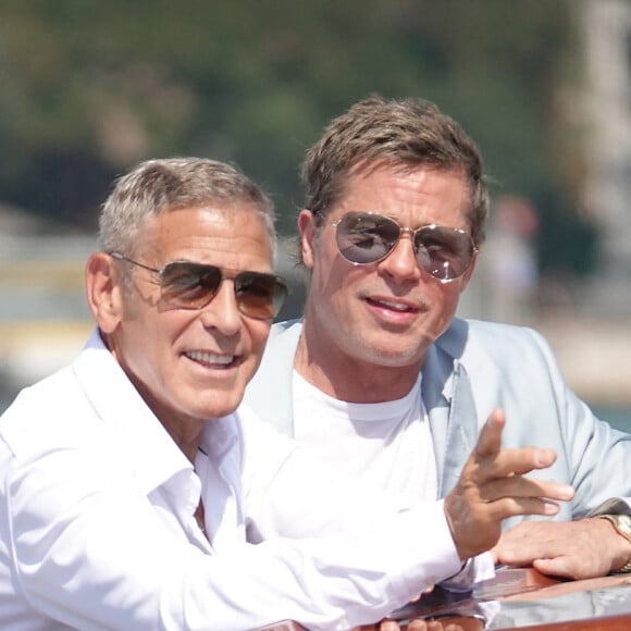 Venise, ITALIE - Les stars hollywoodiennes Brad Pitt et George Clooney prennent un bateau-taxi de l'hôtel Cipriani pour se rendre au festival du film de Venise sur le Lido.