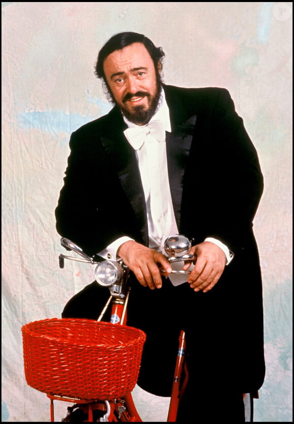 Située à Modène en Italie ?
Archives - Luciano Pavarotti en rendez-vous ?