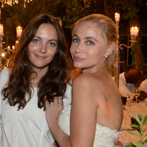 Exclusif - Emmanuelle Béart avec sa maman Geneviève Galéa et sa fille Nelly Auteuil - 20ème édition de la soirée Blanche aux Moulins de Ramatuelle à Saint-Tropez le 12 juillet 2015. © Rachid Bellak / LMS / Bestimage