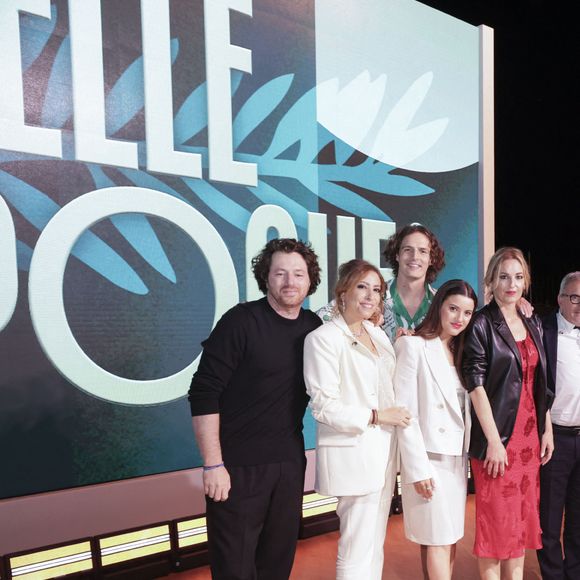 Exclusif - Jean Imbert, Lea Salamé, Paul de Saint Sernin, Malou Khebizi, Agathe Riedinger, Christophe Dechavanne, Pierre Lescure, Charlotte Dhenaux, Pierre-Antoine Capton, Philippe Caverivière sur le plateau de l'émission "Quelle Epoque!" lors du 77ème Festival International du Film de Cannes le 18 mai 2024. © Jack Tribeca / Bestimage 