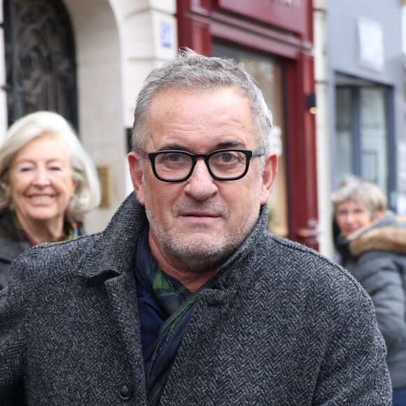 Exclusif - Christophe Dechavanne à la sortie des studios RTL à Neuilly-sur-Seine, France, le 30 janvier 2024.