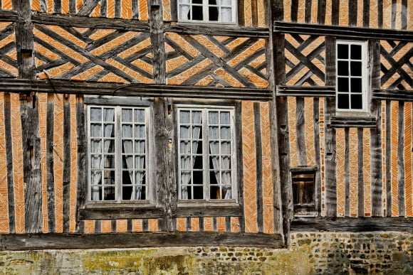 Coupesarte (14), Pays d'Auge : detail de la facade du manoir (droit reserve pour la publicite) - Photo by Gile/ANDBZ/ABACAPRESS.COM