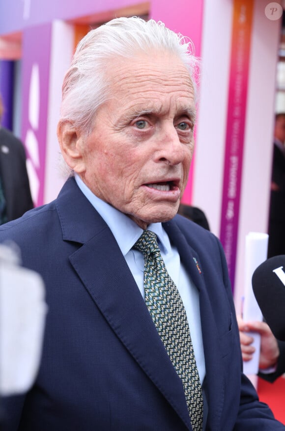 Michael Douglas - Arrivées à la soirée d'ouverture de la 50ème édition du Festival du Cinema Américain de Deauville, France, le 6 septembre 2024. © Denis Guignebourg/BestImage 