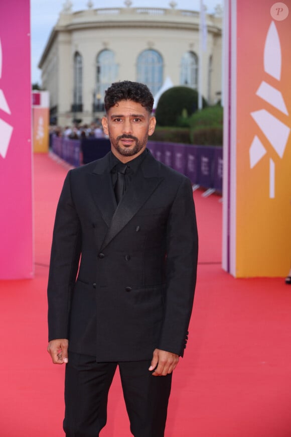 Salim Kechiouche - Arrivées à la soirée d'ouverture de la 50ème édition du Festival du Cinema Américain de Deauville, France, le 6 septembre 2024. © Denis Guignebourg/BestImage 