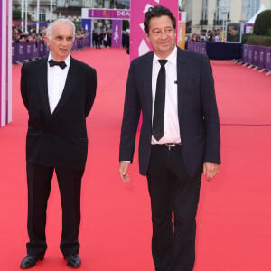 Alain Terzian et Laurent Gerra - Arrivées à la soirée d'ouverture de la 50ème édition du Festival du Cinema Américain de Deauville, France, le 6 septembre 2024. © Denis Guignebourg/BestImage 