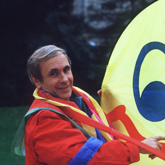 Le présentateur de télévision français Patrice Laffont lors de l'émission 'Studio Follies', le 6 novembre 1987. Photo par Patrick Durand/ABACAPRESS.COM