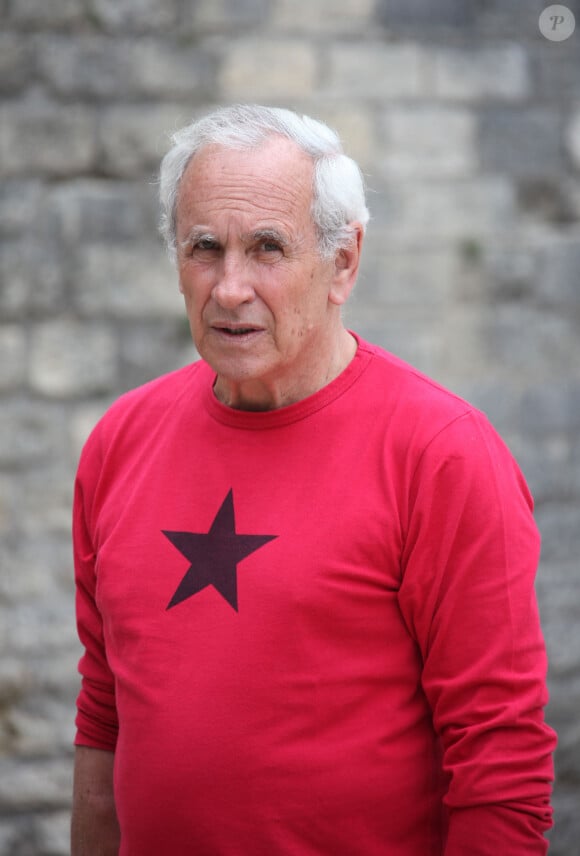 Patrice Laffont assiste à 'La pétanque des stars' qui se tient aux Arènes de Lutèce à Paris, France, le 6 juin 2012. Photo par Denis Guignebourg/ABACAPRESS.COM