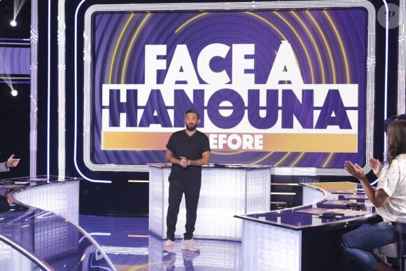 Exclusif - Cyril Hanouna sur le plateau de l’enregistrement de l’émission « Face à Hanouna » présentée parC.Hanouna et diffusée sur C8 le 08 septembre 2024, à Paris, France, le 05 septembre 2024. © Jack Tribeca / Bestimage  No web pour la Belgique et la Suisse 