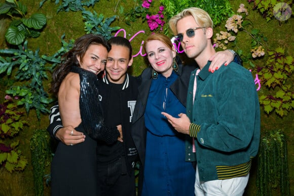 Sandra Sisley avec son fils et Ariane Seguillon avec son fils Dorian Lauduique (du groupe Ofenbach) lors du festival de musique Kimpton qui s'est tenu à l'hôtel Kimpton St Honore Paris, le 01 juin 2022 à Paris, France. Photo par Jana call me J/ABACAPRESS.COM