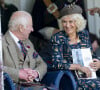 Le festival du Braemar Gathering est connu pour attirer des visiteurs du monde entier et accueille fréquemment des concurrents d'Écosse, d'Angleterre, d'Australie et d'Amérique.
Le roi Charles III d'Angleterre et Camilla Parker Bowles, reine consort d'Angleterre, partagent un fou rire lors du Braemar Gathering 2024, le 7 septembre 2024. © Goff / Bestimage 