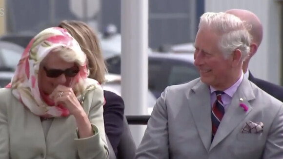 Camilla et Charles pris d'un fou rire incontrôlable