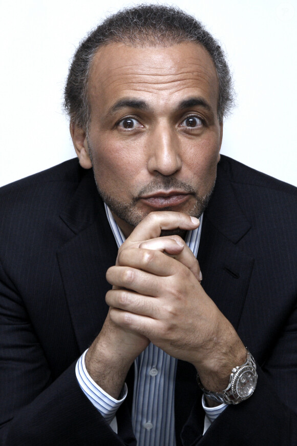 La cour d’appel de Paris a décidé au mois de juin 2024 que Tariq Ramadan sera renvoyé devant la cour criminelle départementale pour le viol de trois des quatre femmes qui l’accusaient
Portrait de Tariq Ramadan