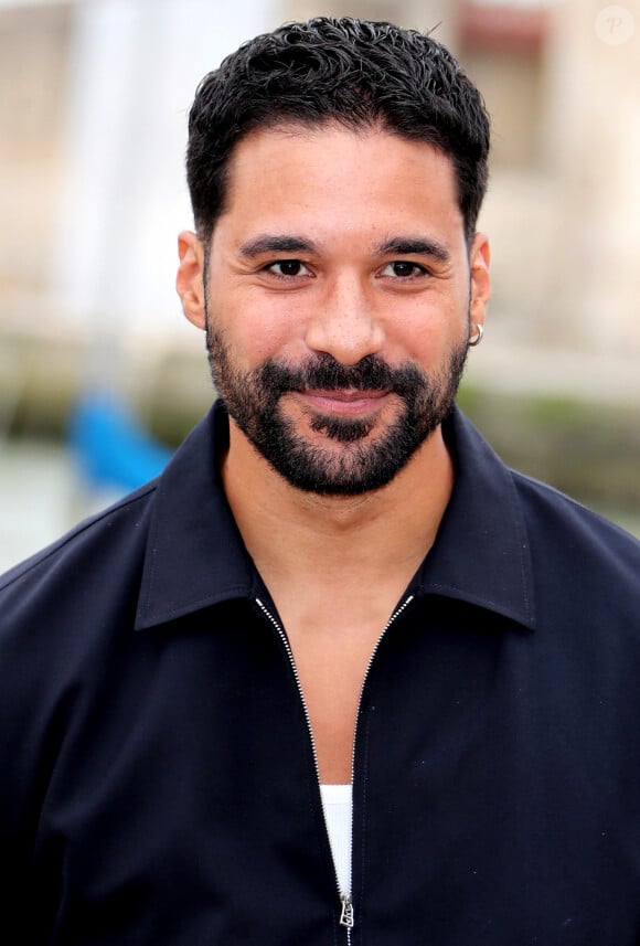 Le comédien Jérémy Nadeau membre du jury - Photocall du jury du festival de la fiction TV de La Rochelle le 10 septembre 2024. © Patrick Bernard/Bestimage