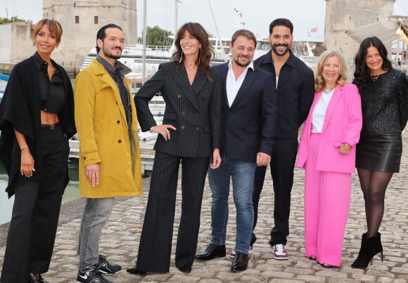 Les membres du jury Sonia Rolland, Bastien Burger, Pauline Gygax, Thierry Godard, Jeremy Nadeau, Caroline Franc et Stephanie Pillonca - Photocall du jury du festival de la fiction TV de La Rochelle le 10 septembre 2024. © Patrick Bernard/Bestimage