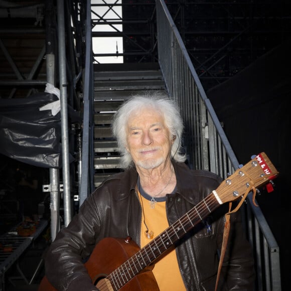 Dans son autobiographie, Hugues Aufray raconte que sa soeur a été abandonnée par Sami Frey du jour au lendemain après sa rencontre avec Brigitte Bardot
Exclusif - Hugues Aufray - Backstage lors de l'enregistrement de l'émission "La fête de la Musique" à Reims le 21 juin et diffusée le 22 juin à 21h10 sur France 2 et sur France.tv. © Jack Tribeca / Jeremy Melloul / Bestimage