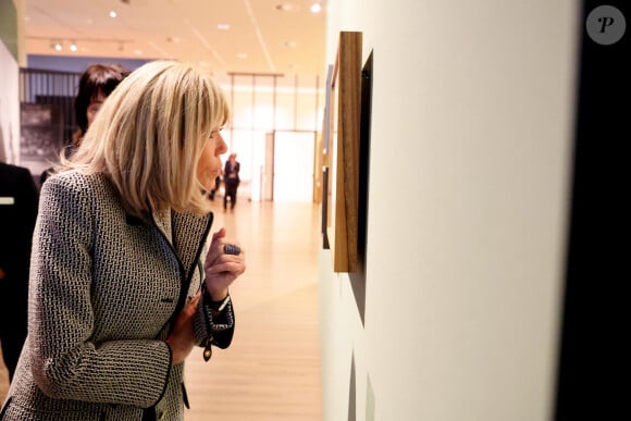 Brigitte Macron a visité l'exposition permanente consacrée à Paul Klee avec Muriel Zeender Berset, la femme du président de la Confédération suisse à Berne le 15 novembre 2023. © Dominique Jacovides / Bestimage 