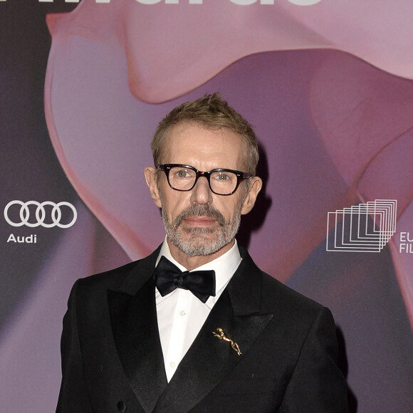 Lambert Wilson - Photocall de la cérémonie des "European Film Awards (Prix du Cinéma Européen)" à Berlin. Le 9 décembre 2023