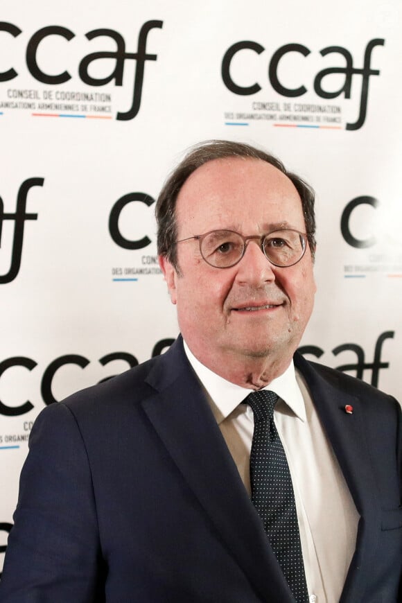 L'ancien président François Hollande - Dîner annuel du Conseil de Coordination des Organisations Arméniennes de France à Paris. Le 20 mars 2024 © Stéphane Lemouton / Bestimage