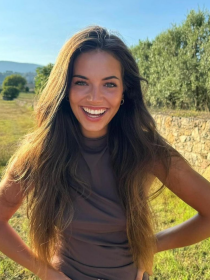 PORTRAIT Miss France 2025 : Mégane Bertaud, élue Miss Provence 2024 et soutenue par son champion de chéri