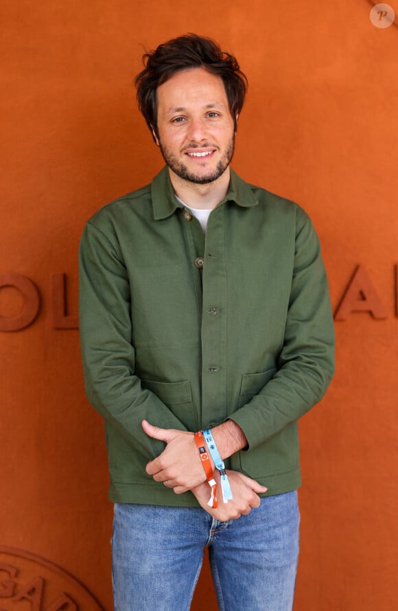 Le chanteur a utilisé cette occasion pour exprimer son admiration pour le courage de Gisèle Pélicot
Vianney au village lors des Internationaux de France de tennis de Roland Garros 2024, à Paris, France, le 7 juin 2024. © Jacovides-Moreau/Bestimage 