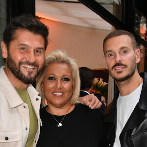 Il y a croisé l'animateur Christophe Beaugrand
Christophe Beaugrand, Jennifer Boccara (directrice générale de l'hôtel Les Jardins du Faubourg), Matt Pokora (M. Pokora) - L'hôtel Les Jardins du Faubourg célèbre ses 5 ans à Paris le 16 septembre 2024. © Veeren/Bestimage