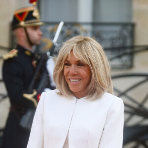 JO auxquels participera peut-être un jour Elise, pour le plus grand bonheur de sa grand-mère Brigitte Macron...
Brigitte Macron - Réception des chefs d'état, de gouvernement et d'organisation internationale en amont de la cérémonie d'ouverture des jeux paralympiques de Paris 2024 au palais de l'Elysée à Paris, France, le 28 août 2024. © Christophe Clovis / Bestimage 