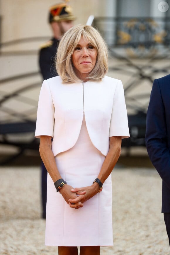 Brigitte Macron a 7 petits-enfants
Brigitte Macron - Réception des chefs d'état, de gouvernement et d'organisation internationale en amont de la cérémonie d'ouverture des jeux paralympiques de Paris au palais de l'Elysée à Paris, France. © Christophe Clovis / Bestimage 