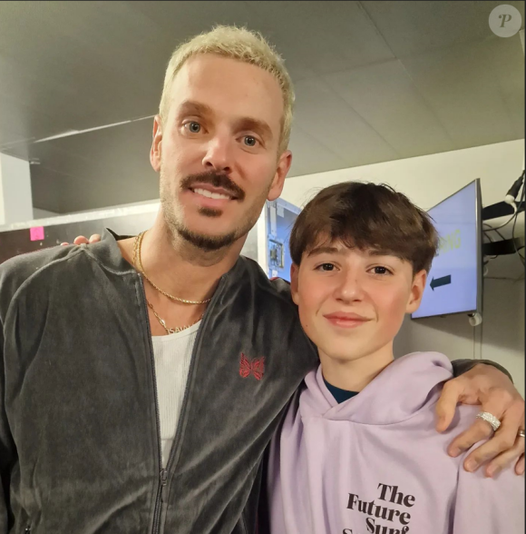 Il est un ancien protégé de M. Pokora
Titouan avec Matt Pokora, Instagram.