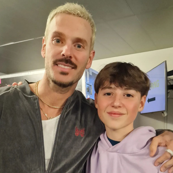 Il est un ancien protégé de M. Pokora
Titouan avec Matt Pokora, Instagram.