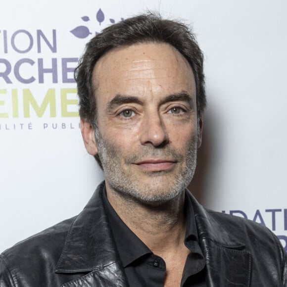 Anthony Delon est sorti du silence
Anthony Delon au photocall du concert du gala des 20 ans de la fondation Recherche Alzheimer "2 générations chantent pour la 3ème" à l'Olympia à Paris. © Cyril Moreau / Bestimage 