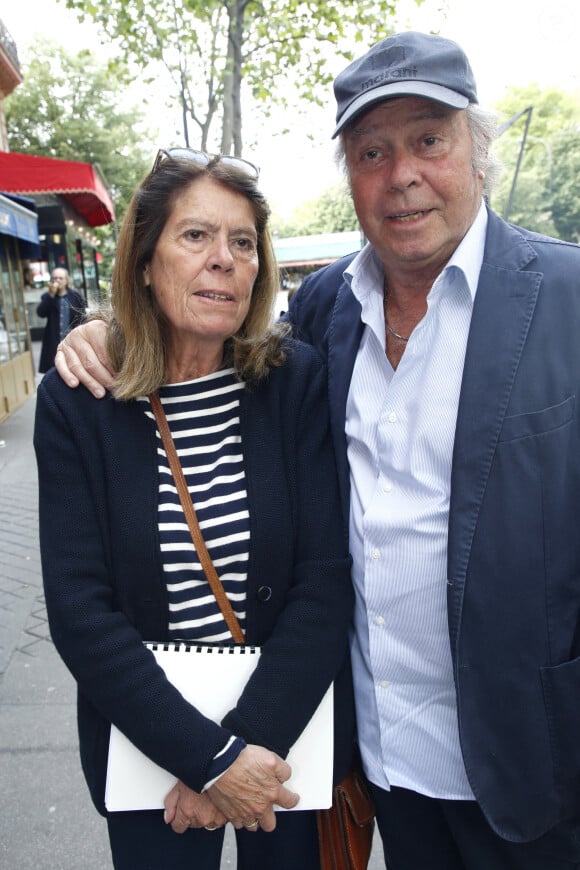 Exclusif - Michel Leeb et sa femme Béatrice - Mischa Aznavour invite les Amis de son père pour célébrer le 100 ème Anniversaire de la naissance de Charles Aznavour ; au restaurant " Gourmet des Ternes " à Paris, France, le 22 Mai 2024. © Bertrand Rindoff / Bestimage 