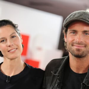 Mais aussi sur celui de sa fille aînée, Fanny
Exclusif - Tom Leeb et sa soeur Fanny lors de l'enregistrement de l'émission Vivement Dimanche présentée par Michel Drucker au studio Gabriel à Paris le 2 juin 2020. L'émission sera diffusée le 28 juin 2020 sur France 2. © Guillaume Gaffiot / Bestimage 