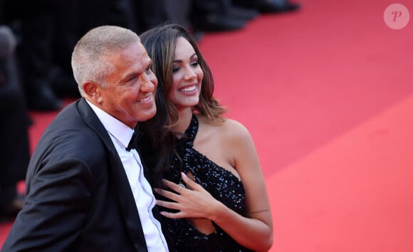 Samy Naceri et sa compagne Sofia Athena - Montée des marches du film " Elémentaire " pour la cérémonie de clôture du 76ème Festival International du Film de Cannes, au Palais des Festivals à Cannes. Le 27 mai 2023 © Jacovides-Moreau / Bestimage 