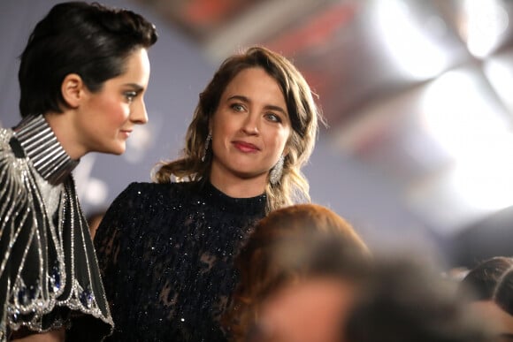 Noémie Merlant (en Louis Vuitton et Cartier - Maquillage Estée Lauder - Coiffure Margaux Rousse Malpat), Adèle Haenel lors du photocall lors de la 45ème cérémonie des César à la salle Pleyel à Paris le 28 février 2020 © Dominique Jacovides / Olivier Borde / Bestimage